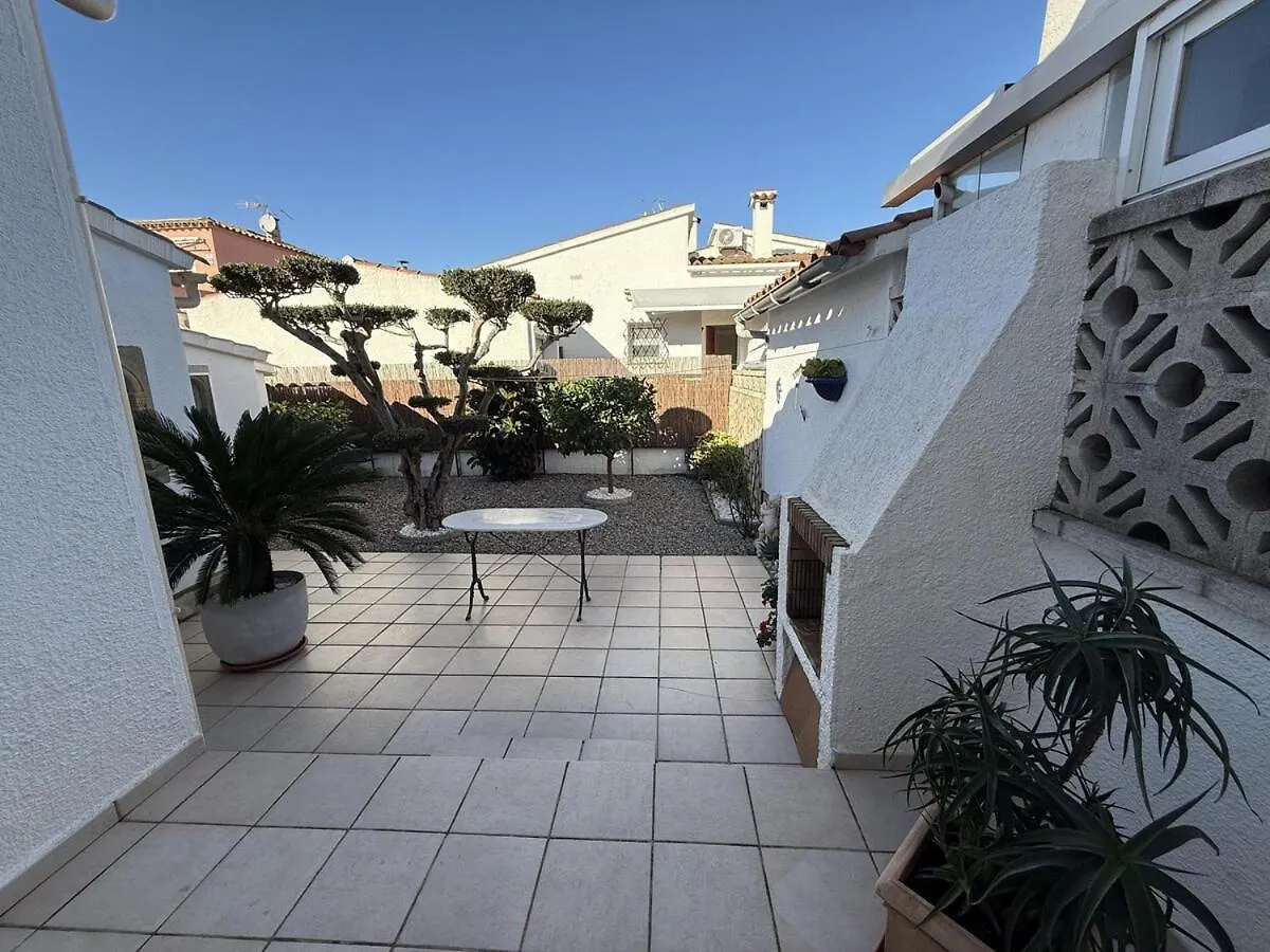 Awaydays - Casa Con Piscina Villa Empuriabrava